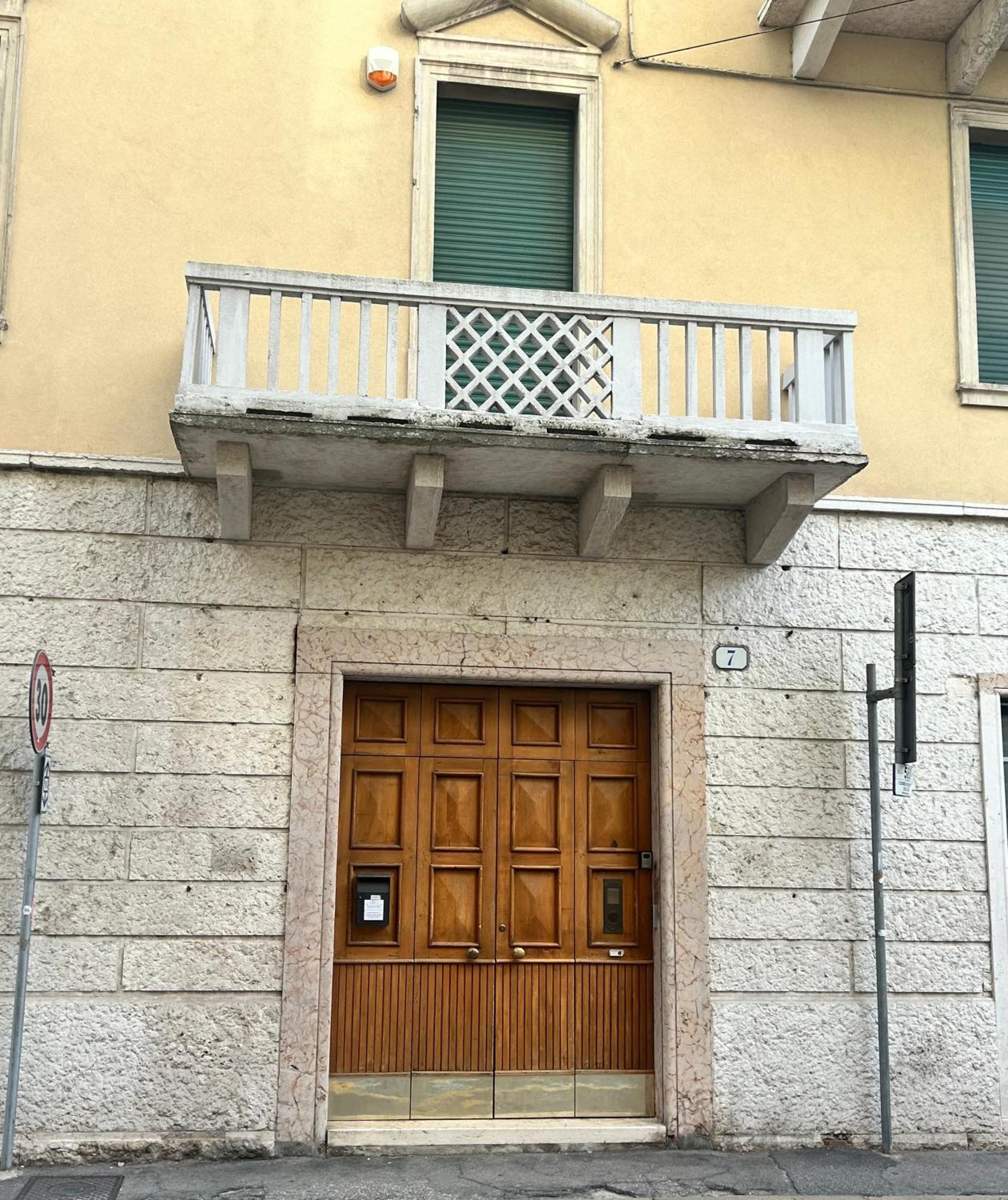 Tezone Seven Apartments Verona Exterior photo