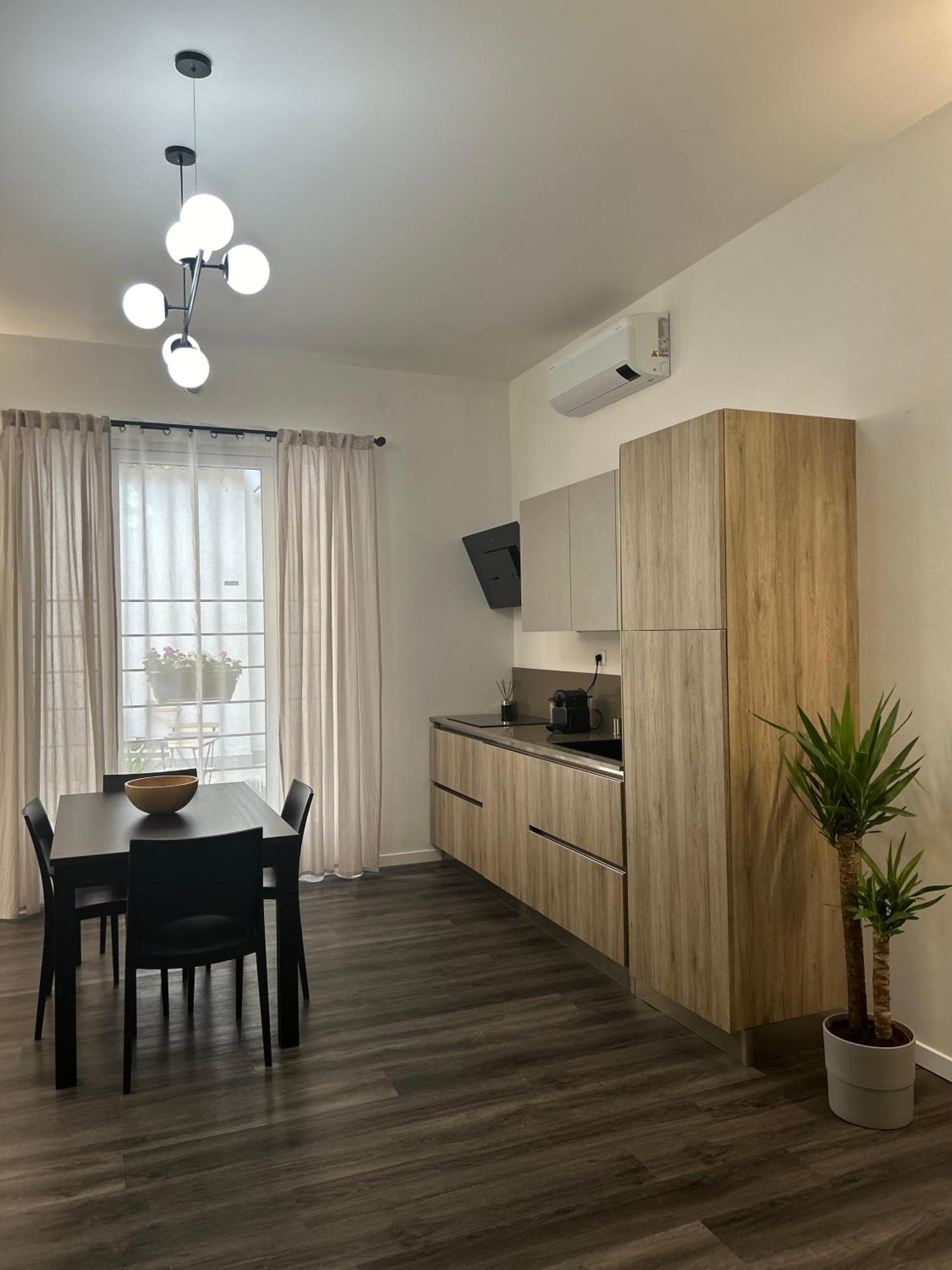 Tezone Seven Apartments Verona Exterior photo